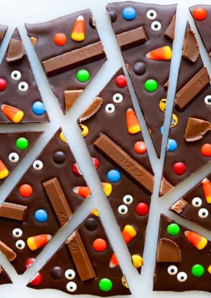 Halloween Candy Bark Recipe from justataste.com